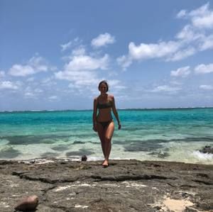 Meet your Posher, Nicole